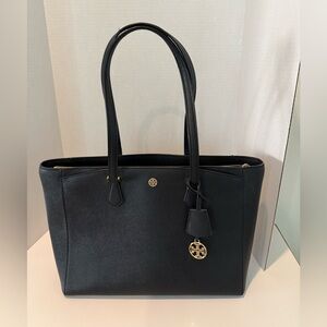 TORY BURCH Robinson Tote Saffiano Leather Color Black